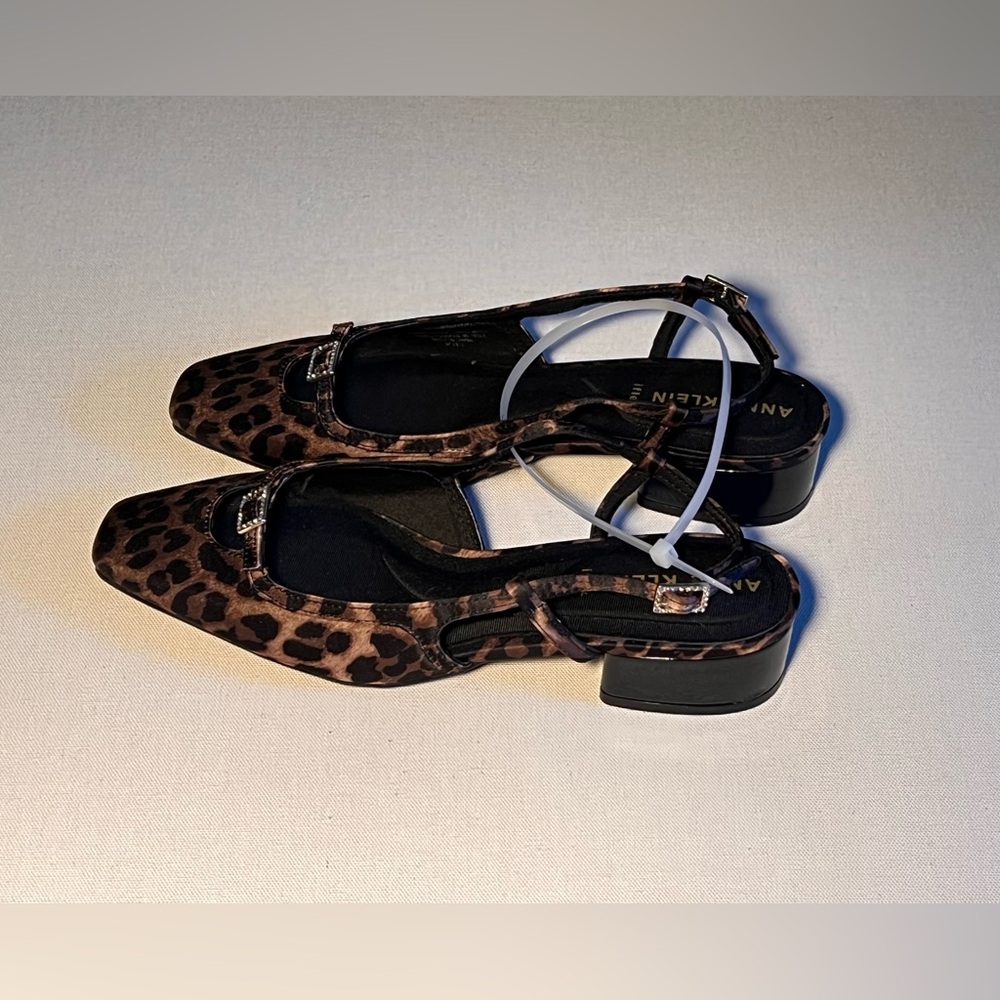 Anne Klein Natalie Leopard Print Snip Toe Slingback Flats - Picture 3 of 4